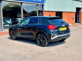 Audi Q2 TDI S LINE 9
