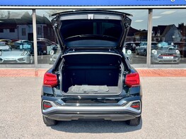 Audi Q2 TDI S LINE 64