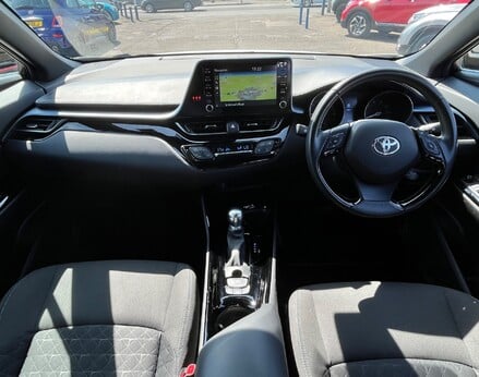 Toyota C-HR DESIGN 2