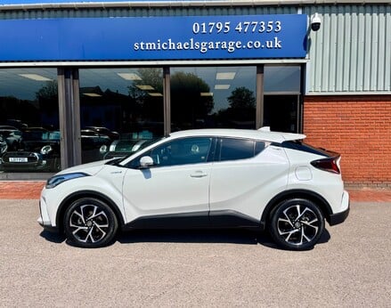 Toyota C-HR DESIGN 11
