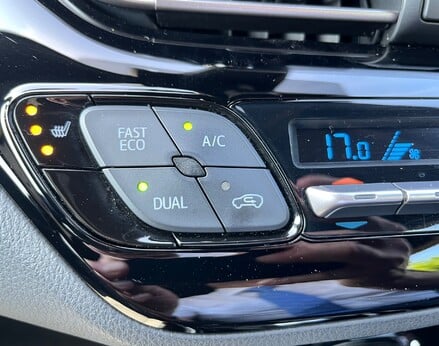 Toyota C-HR DESIGN 49