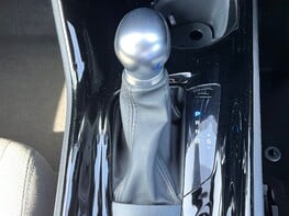 Toyota C-HR DESIGN 51