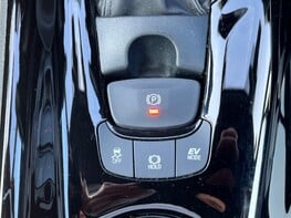Toyota C-HR DESIGN 52