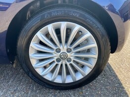 Vauxhall Adam GLAM 16