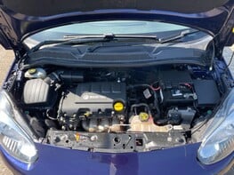 Vauxhall Adam GLAM 7
