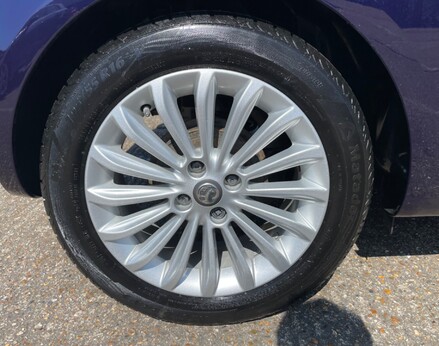Vauxhall Adam GLAM 14
