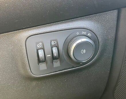 Vauxhall Adam GLAM 41