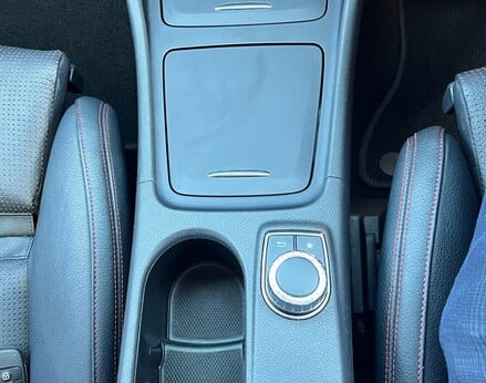 Mercedes-Benz GLA Class GLA 250 4MATIC AMG LINE PREMIUM PLUS 46