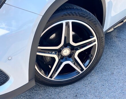 Mercedes-Benz GLA Class GLA 250 4MATIC AMG LINE PREMIUM PLUS 3