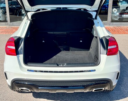 Mercedes-Benz GLA Class GLA 250 4MATIC AMG LINE PREMIUM PLUS 64