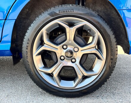 Ford Ecosport ST-LINE 13