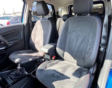 Ford Ecosport ST-LINE 56