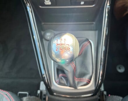 Ford Ecosport ST-LINE 46