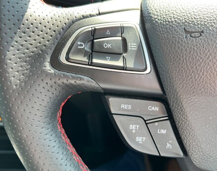 Ford Ecosport ST-LINE 48