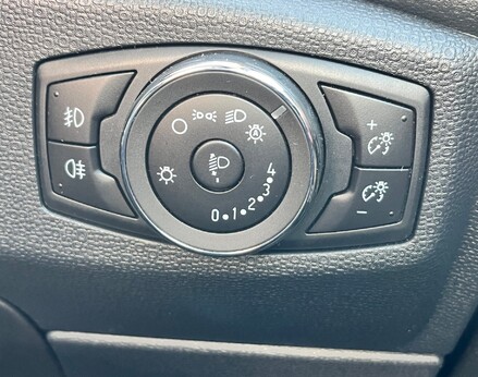 Ford Ecosport ST-LINE 52