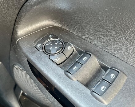 Ford Ecosport ST-LINE 54