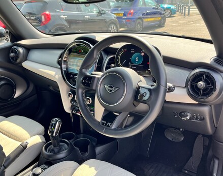 Mini Hatch COOPER EXCLUSIVE 18