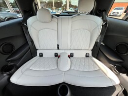 Mini Hatch COOPER EXCLUSIVE 63