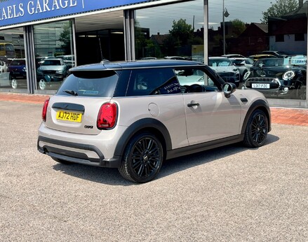 Mini Hatch COOPER EXCLUSIVE 8