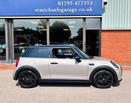 Mini Hatch COOPER EXCLUSIVE 10