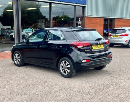 Hyundai i20 MPI SE 8