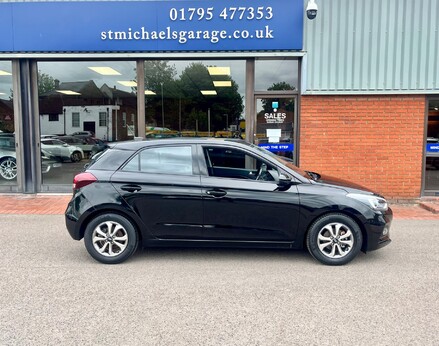 Hyundai i20 MPI SE 9