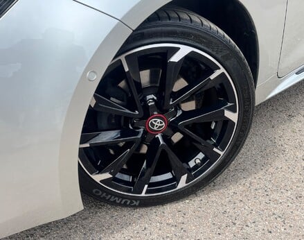 Toyota Corolla GR SPORT 3