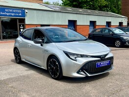Toyota Corolla GR SPORT 4
