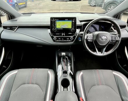 Toyota Corolla GR SPORT 2