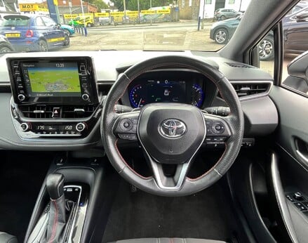 Toyota Corolla GR SPORT 19