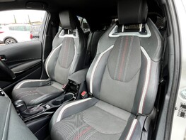 Toyota Corolla GR SPORT 65