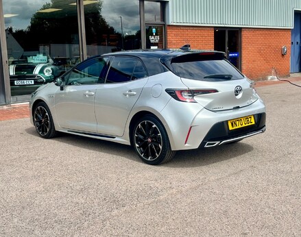 Toyota Corolla GR SPORT 9