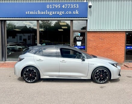 Toyota Corolla GR SPORT 10