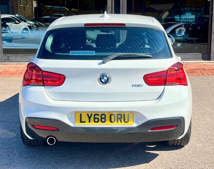 BMW 1 Series 118I M SPORT 6
