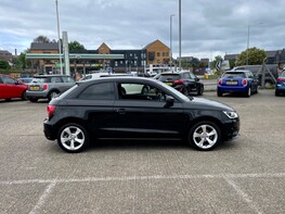 Audi A1 TFSI SPORT 10