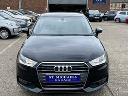 Audi A1 TFSI SPORT 5