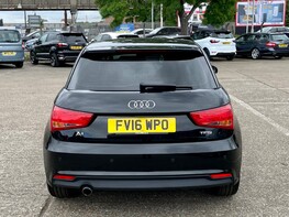 Audi A1 TFSI SPORT 6
