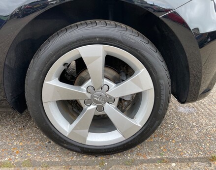 Audi A1 TFSI SPORT 16