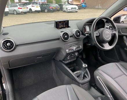 Audi A1 TFSI SPORT 27