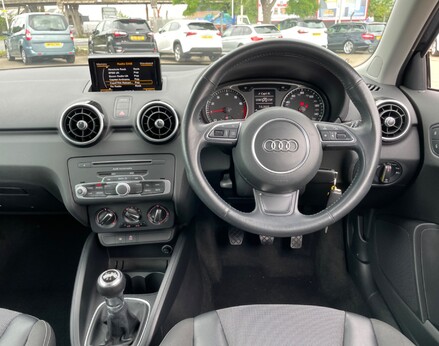 Audi A1 TFSI SPORT 18