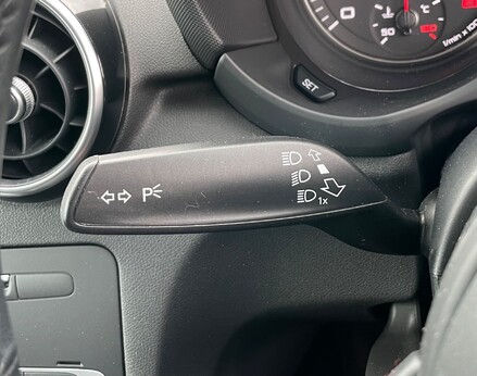 Audi A1 TFSI SPORT 48