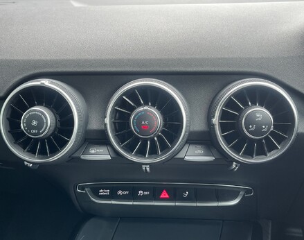 Audi TT TFSI BLACK EDITION 49