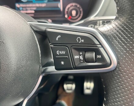 Audi TT TFSI BLACK EDITION 55