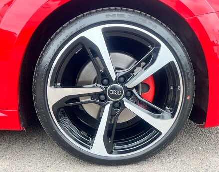 Audi TT TFSI BLACK EDITION 16