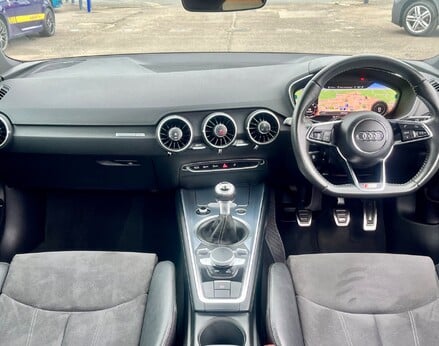 Audi TT TFSI BLACK EDITION 2