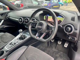 Audi TT TFSI BLACK EDITION 18