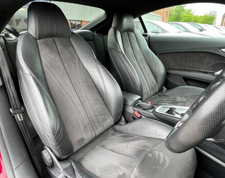 Audi TT TFSI BLACK EDITION 61