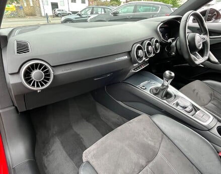 Audi TT TFSI BLACK EDITION 17