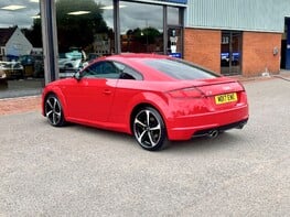Audi TT TFSI BLACK EDITION 9