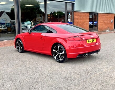 Audi TT TFSI BLACK EDITION 9